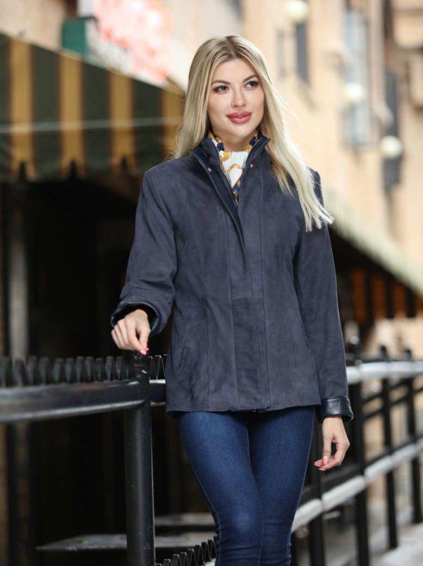 Sandra-Elegant & Versatile Style for Every Day - Leather Made In Italy